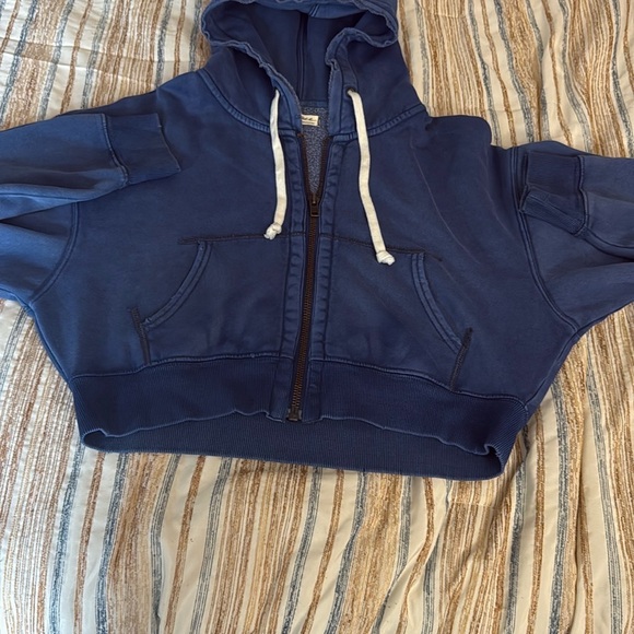 *LIKE NEW!!**We The Free Navy Hoodie with Drawstrings